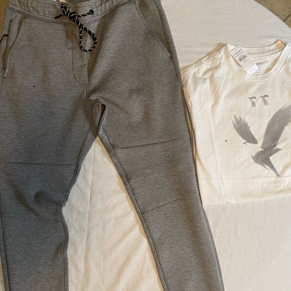 NWT American Eagle Joggers and t shirt